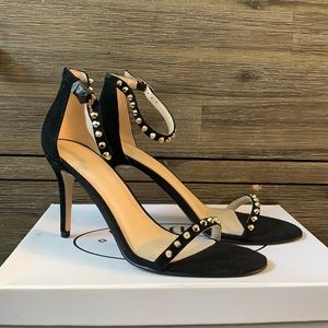 ✨Marc Fisher Black Studded Size 8.5✨